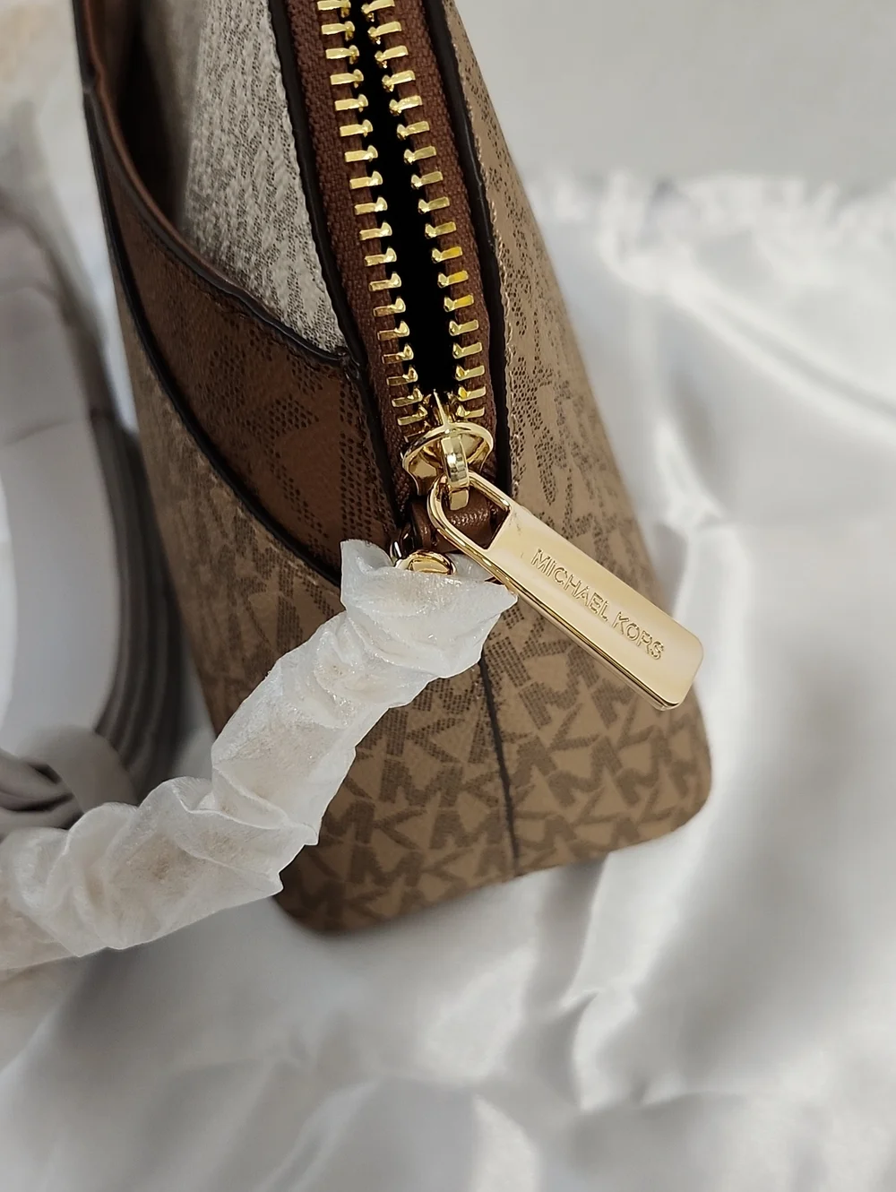 Michael Kors nwt chic