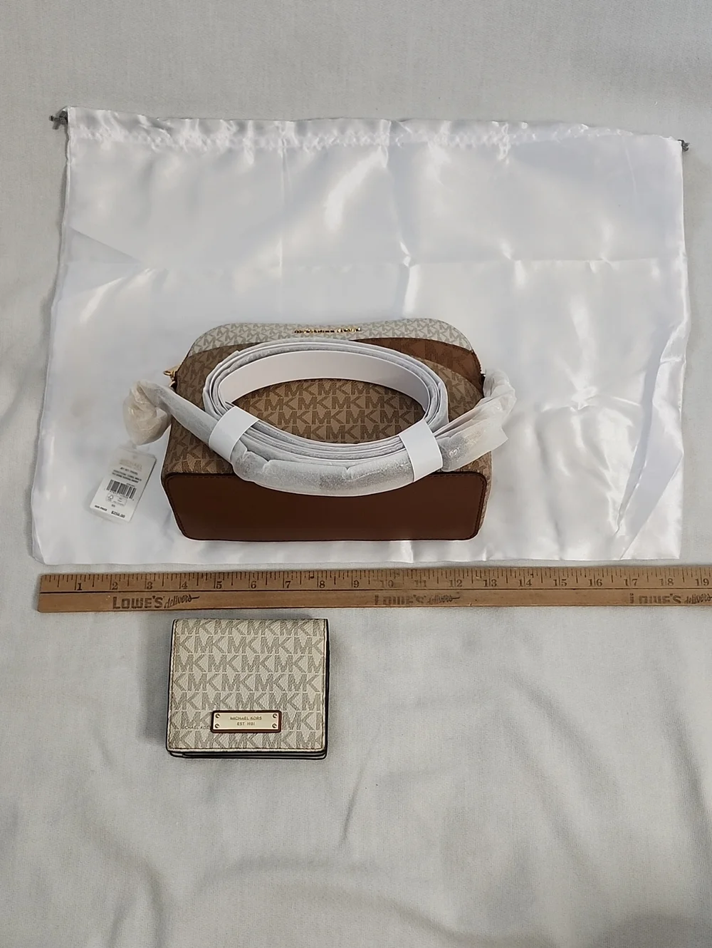 Michael Kors nwt chic