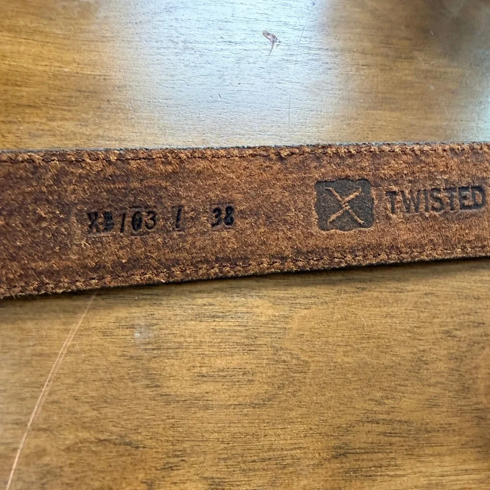 Twisted X total belt