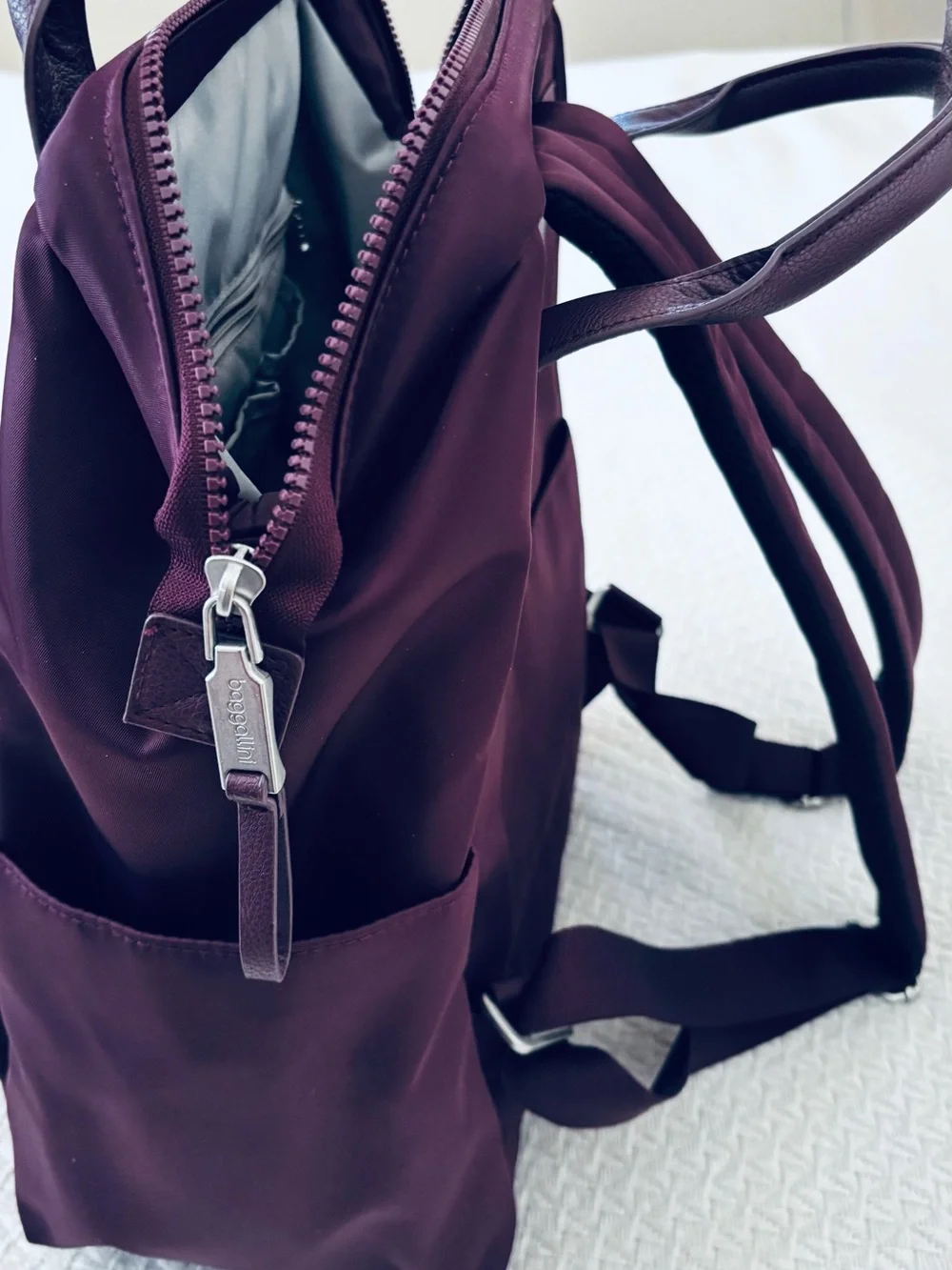 Baggallini stylish plum