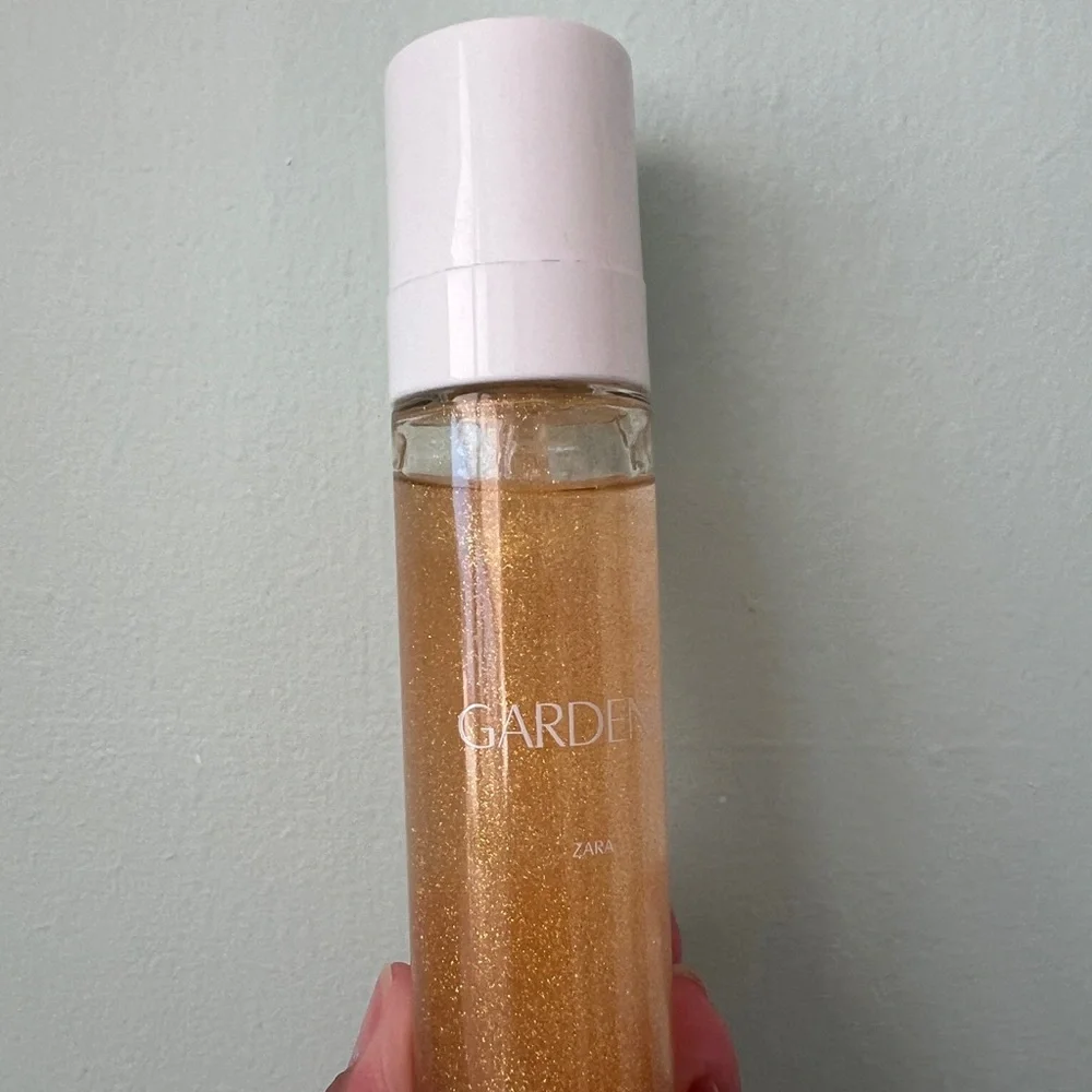 Zara shimmering body