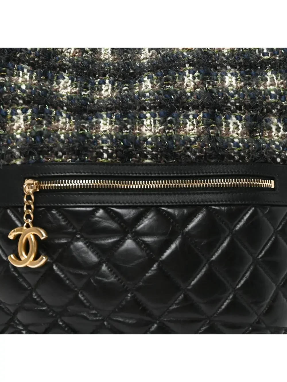 CHANEL elevate your