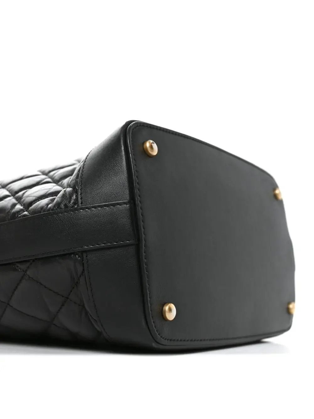 CHANEL elevate your