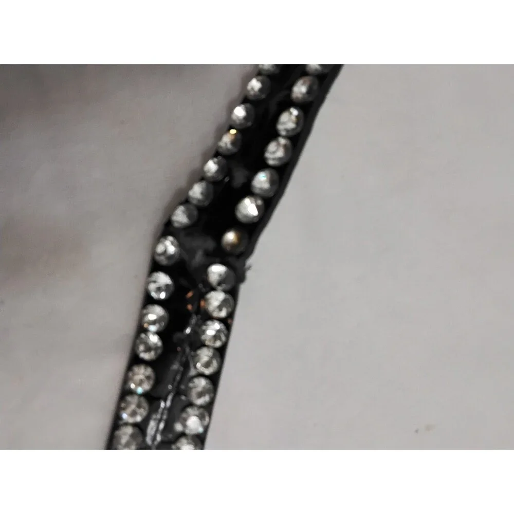 Unbranded features fashionable see