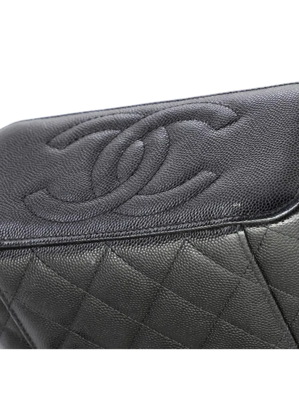 CHANEL elevate your