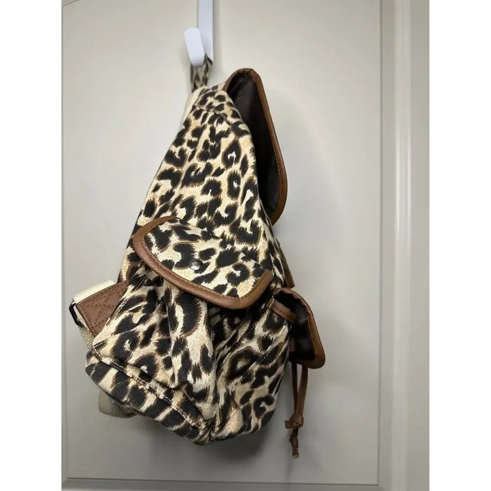 Unmarked fun leopard
