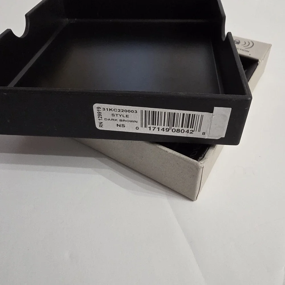 Kenneth Cole Reaction kenneth cole