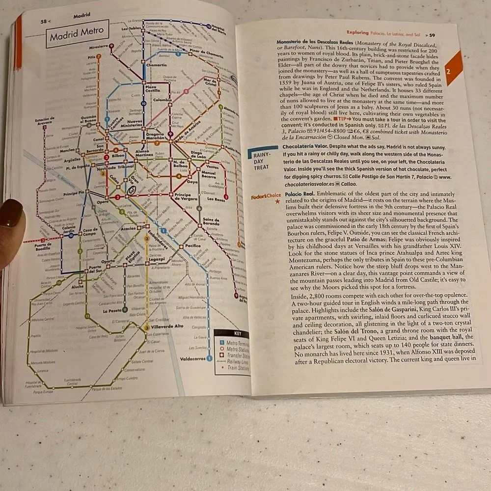 Essential Spain Travel Guide Book.‎ A must have for you next trip!