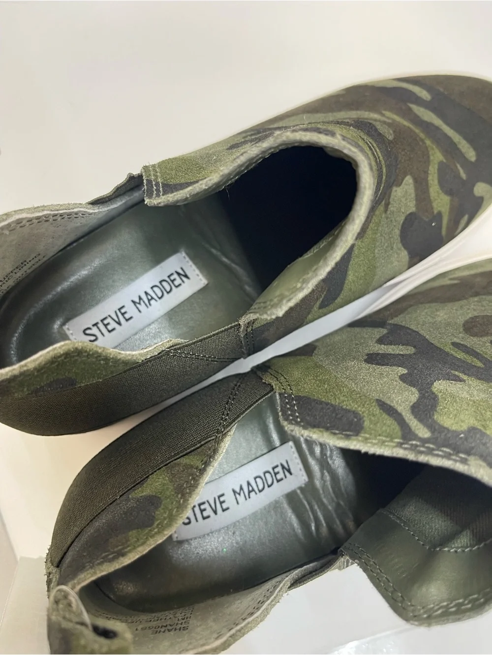 Steve Madden footbed design