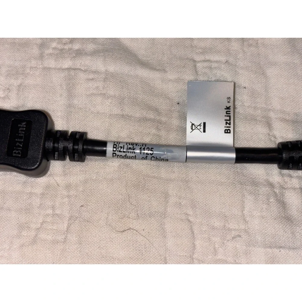 HP genuine displayport
