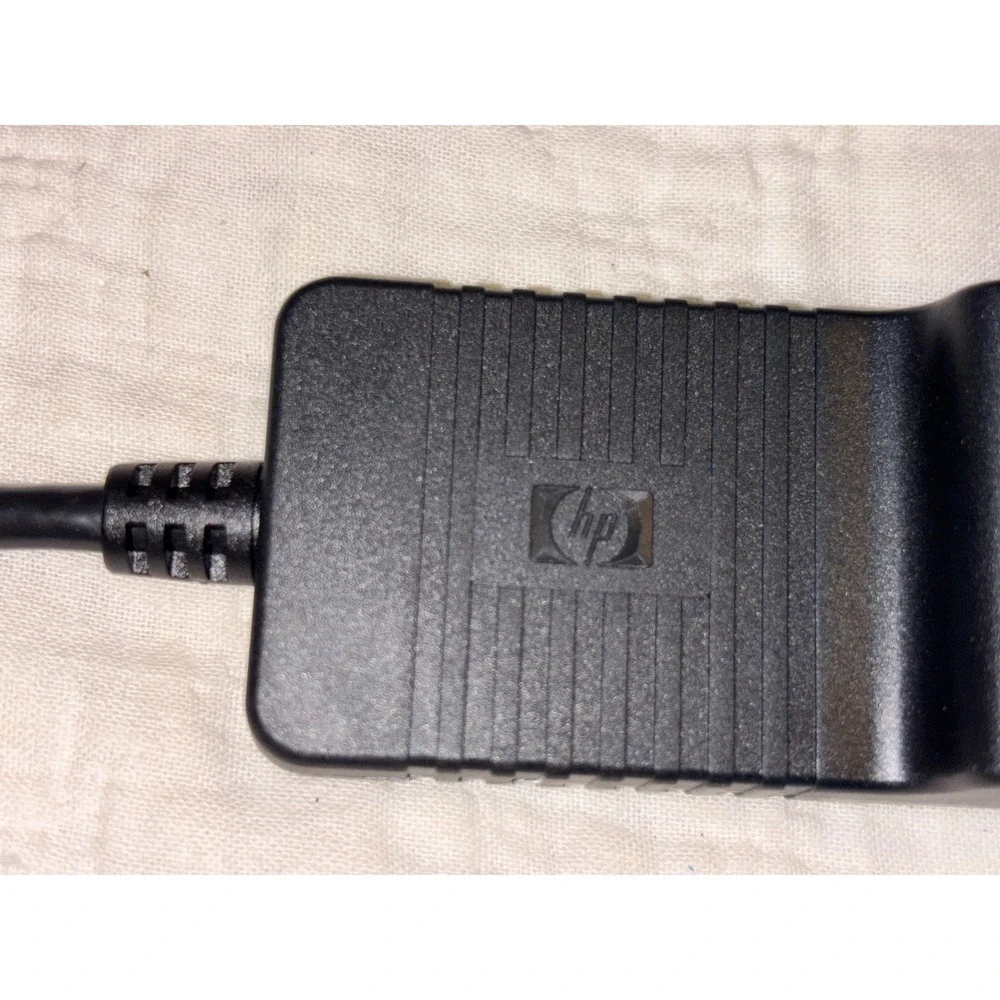 HP genuine displayport