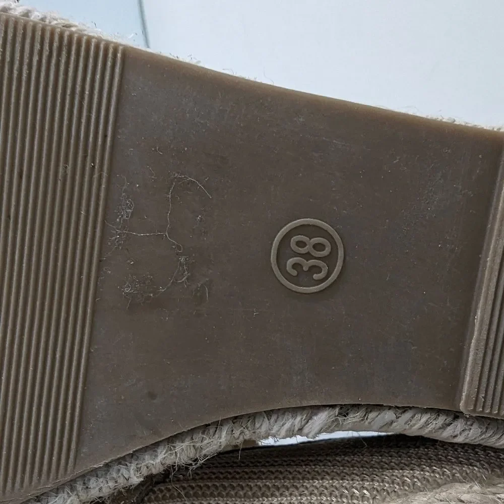 Source Unknown women espadrille
