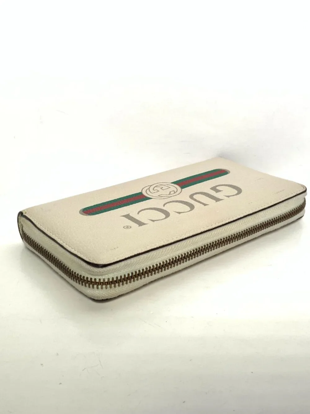 Gucci classic logo