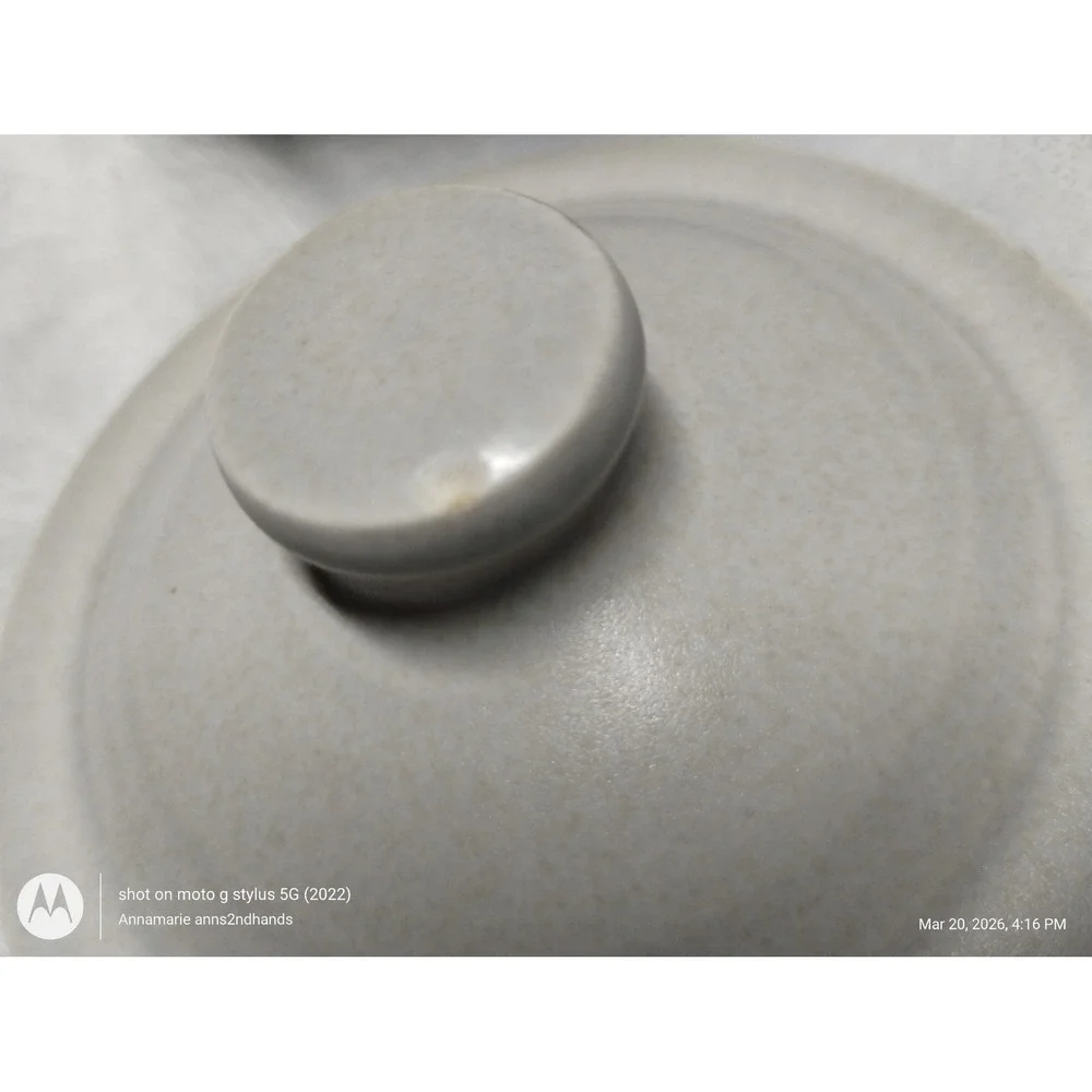 Pfaltzgraff yorktowne lidded