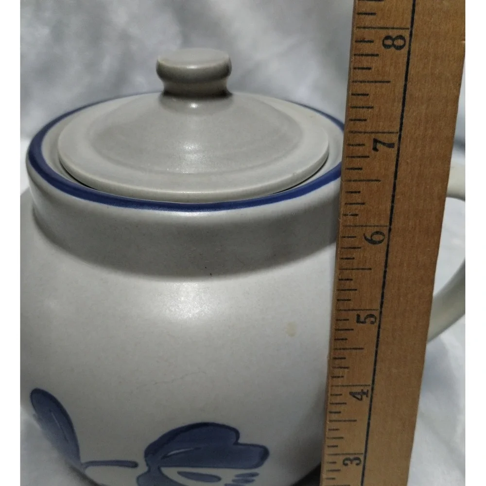 Pfaltzgraff yorktowne lidded