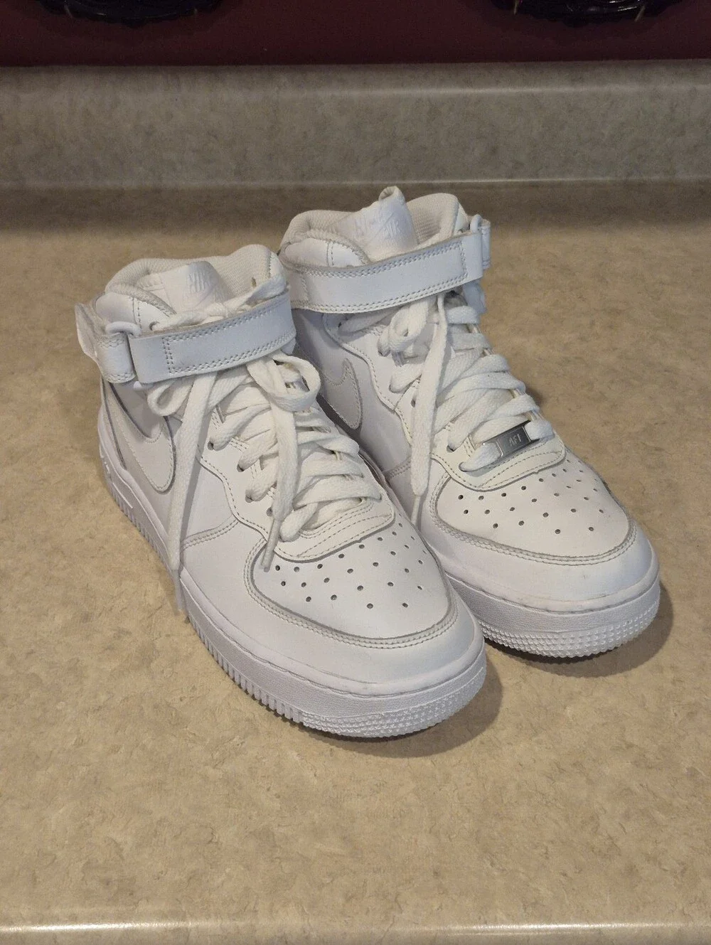 Nike youth high