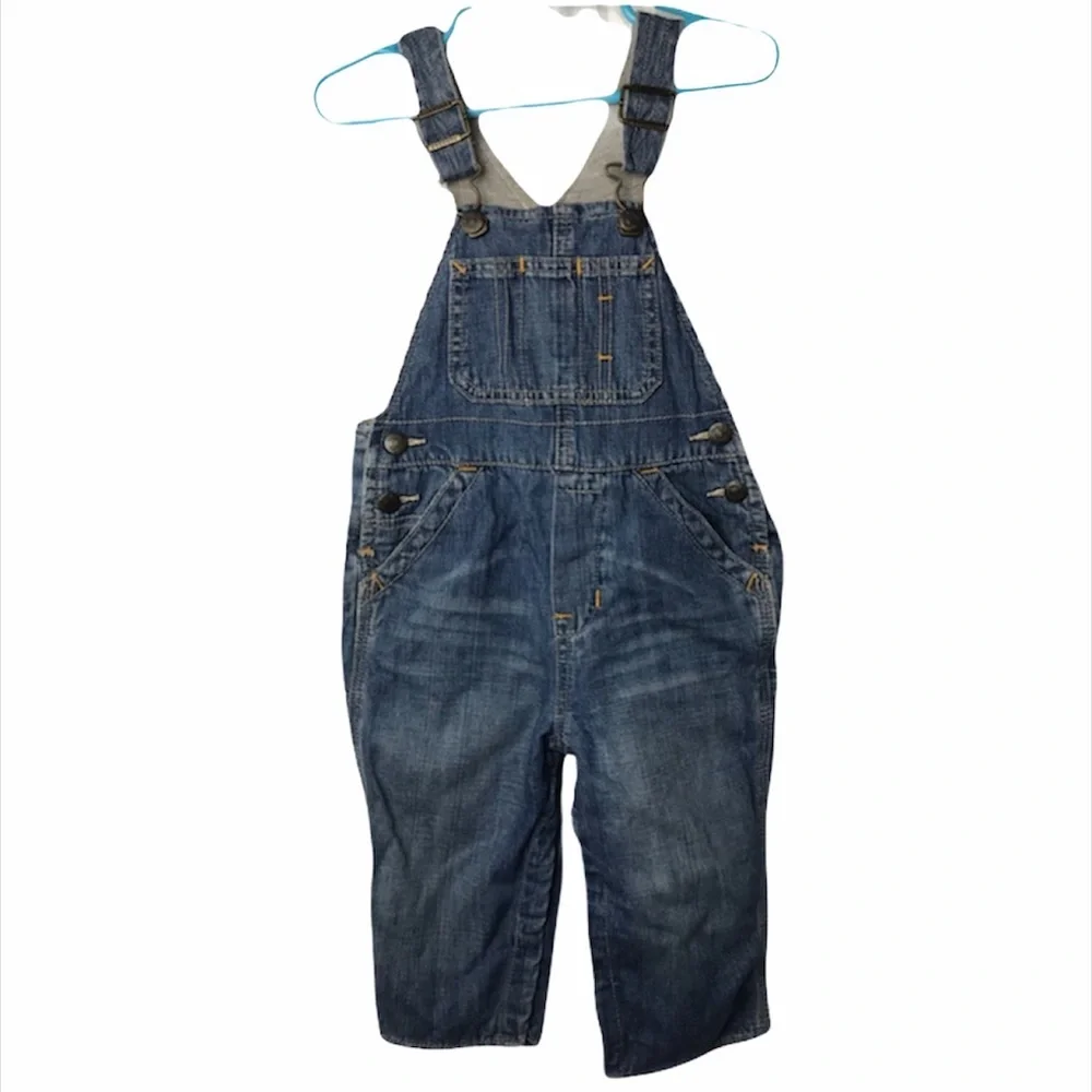 GAP snap denim distressing