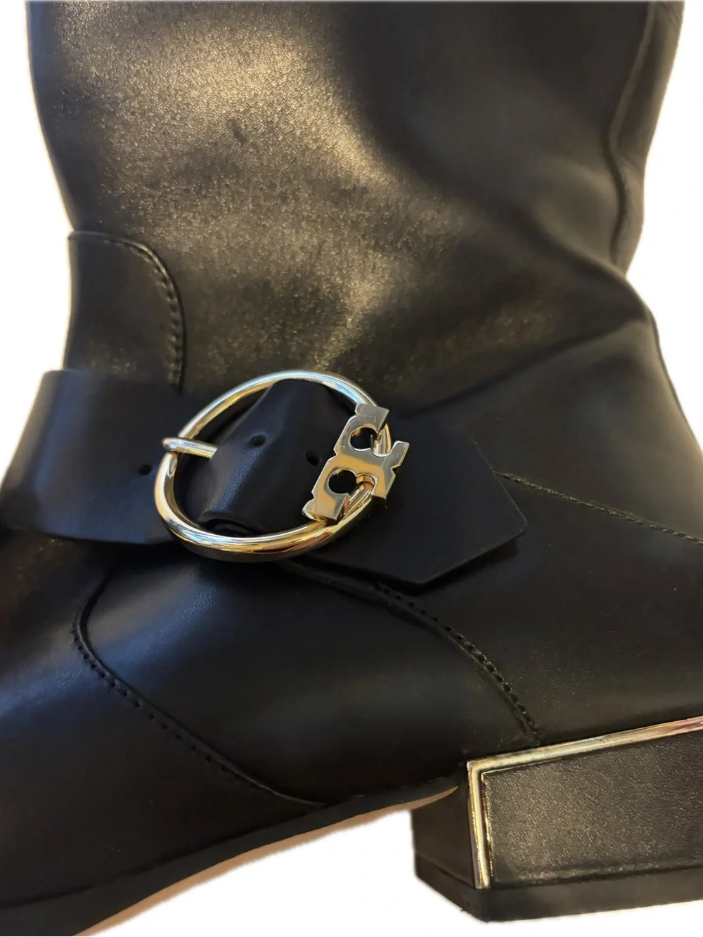 Tory Burch classic knee