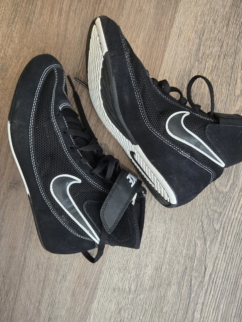 Nike youth high