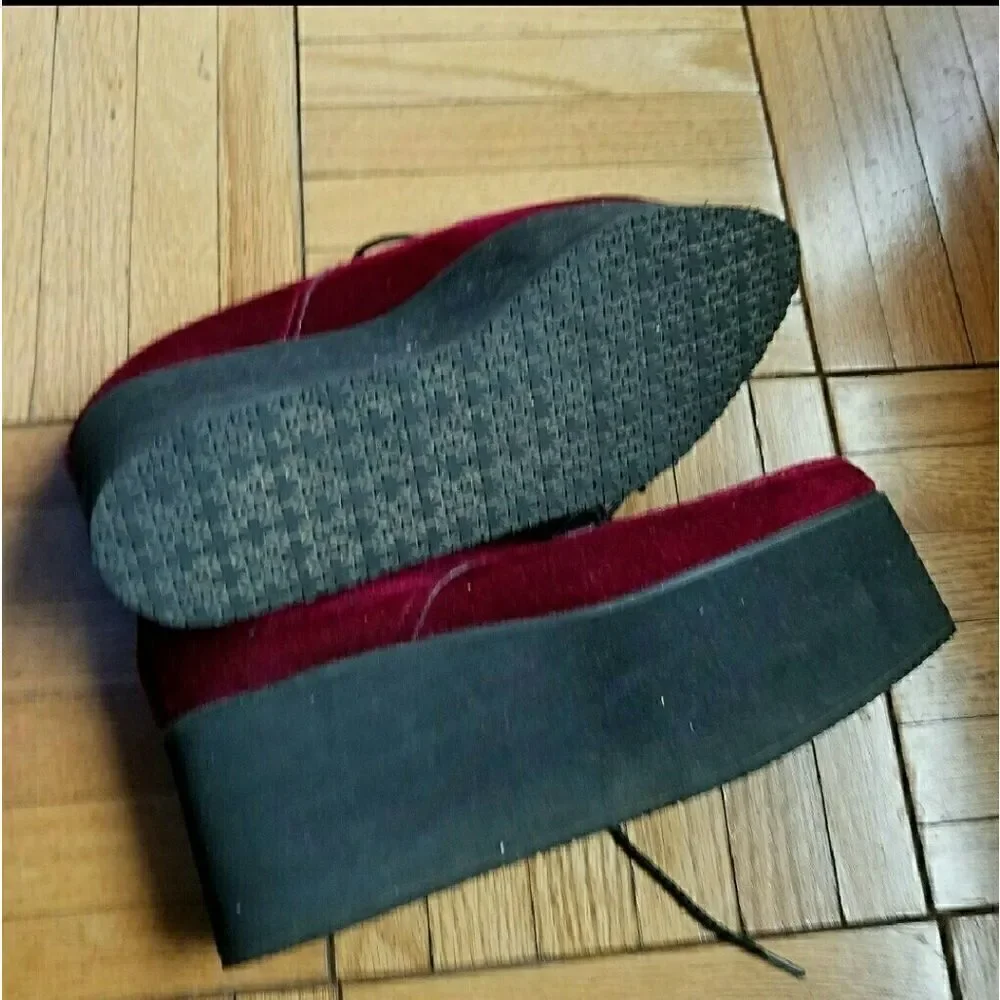 T.U.K brand front