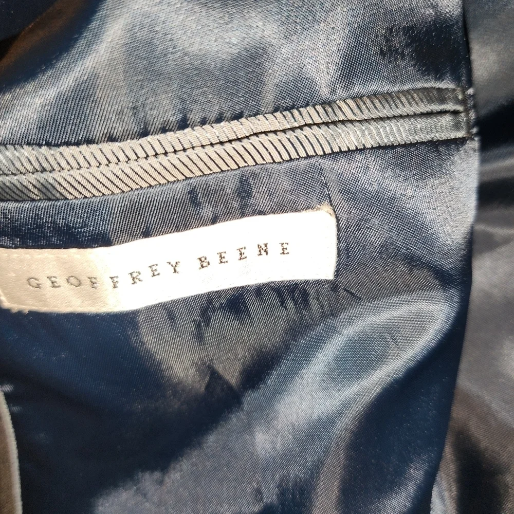 Geoffrey Beene save* black pin