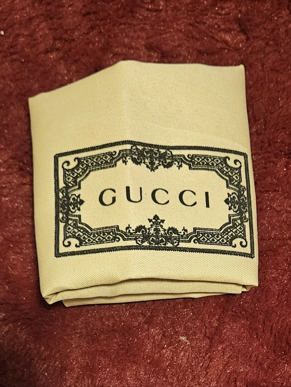 Gucci handling rectangular holders