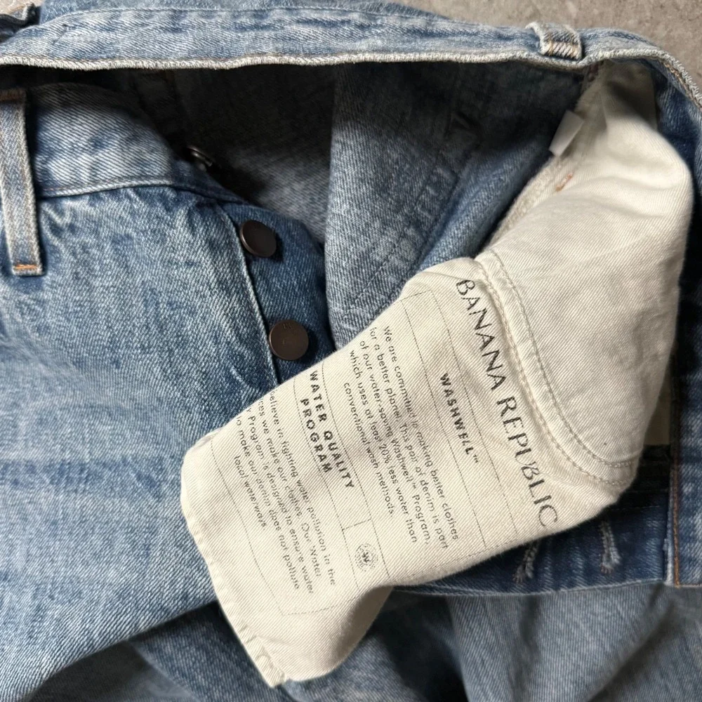 Banana Republic measurements shown