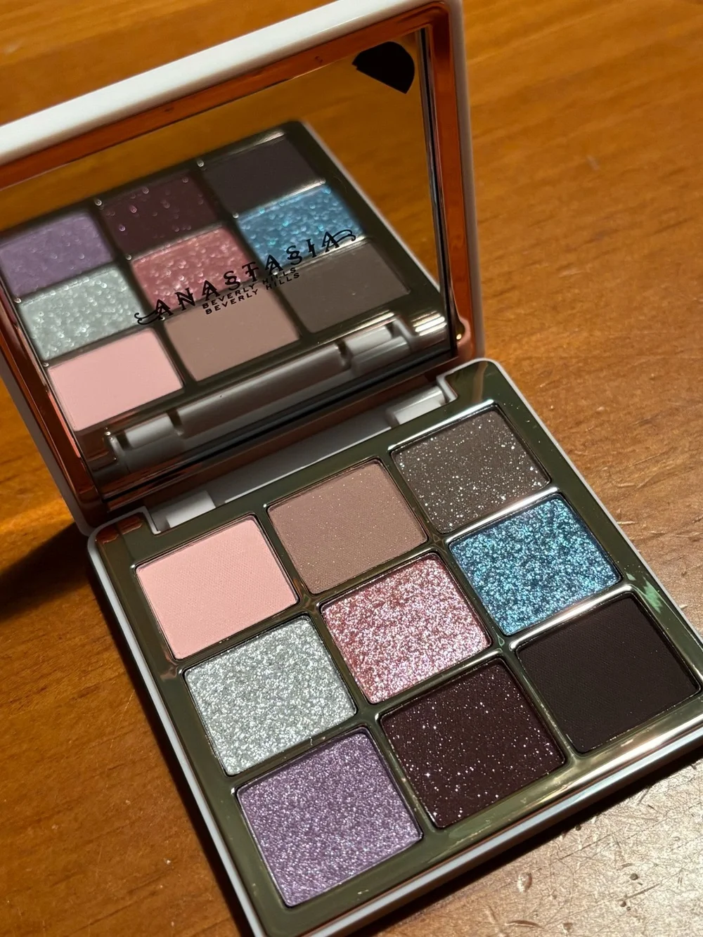 Anastasia Beverly Hills brand new