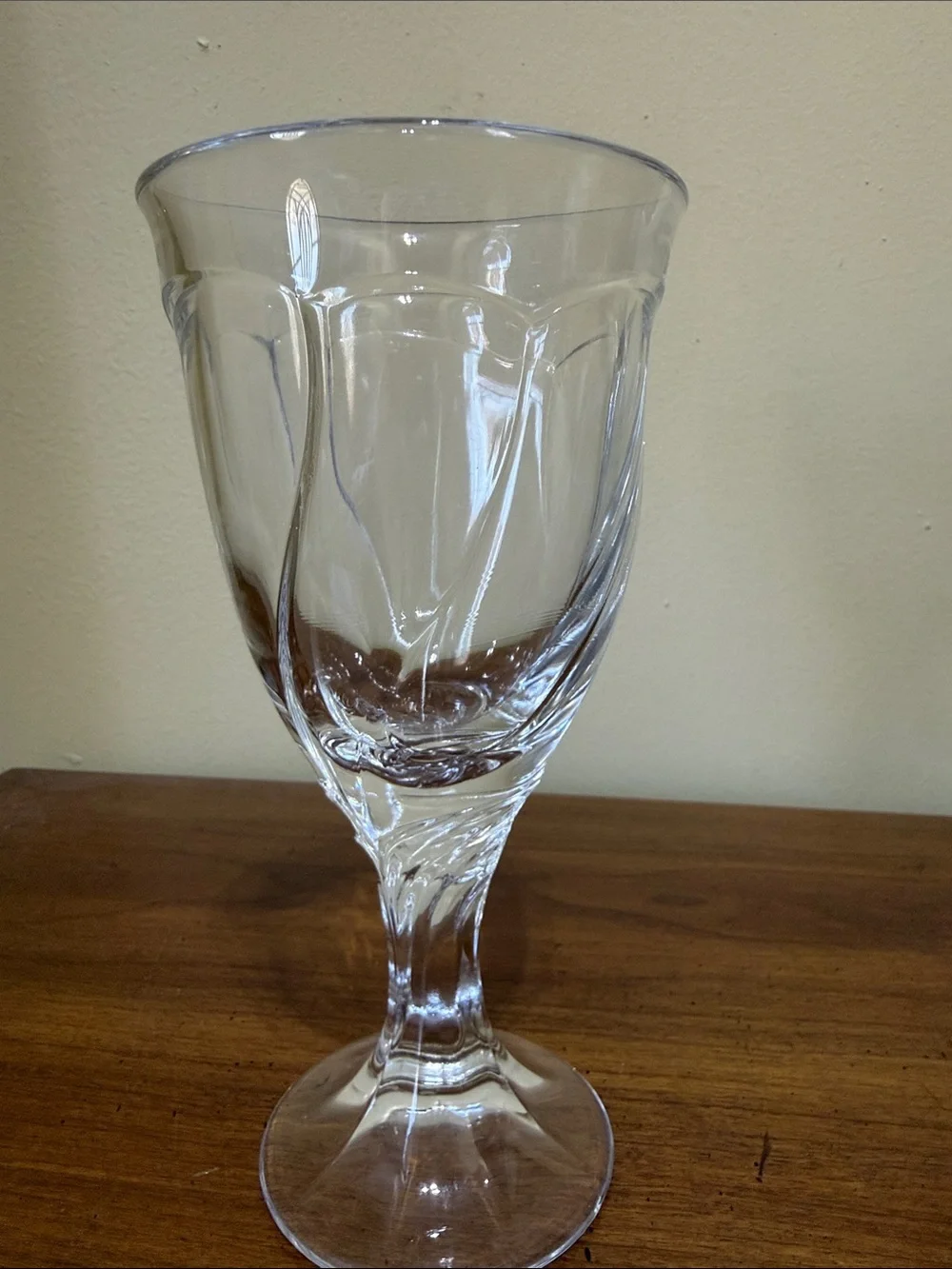 Noritake elegant wine