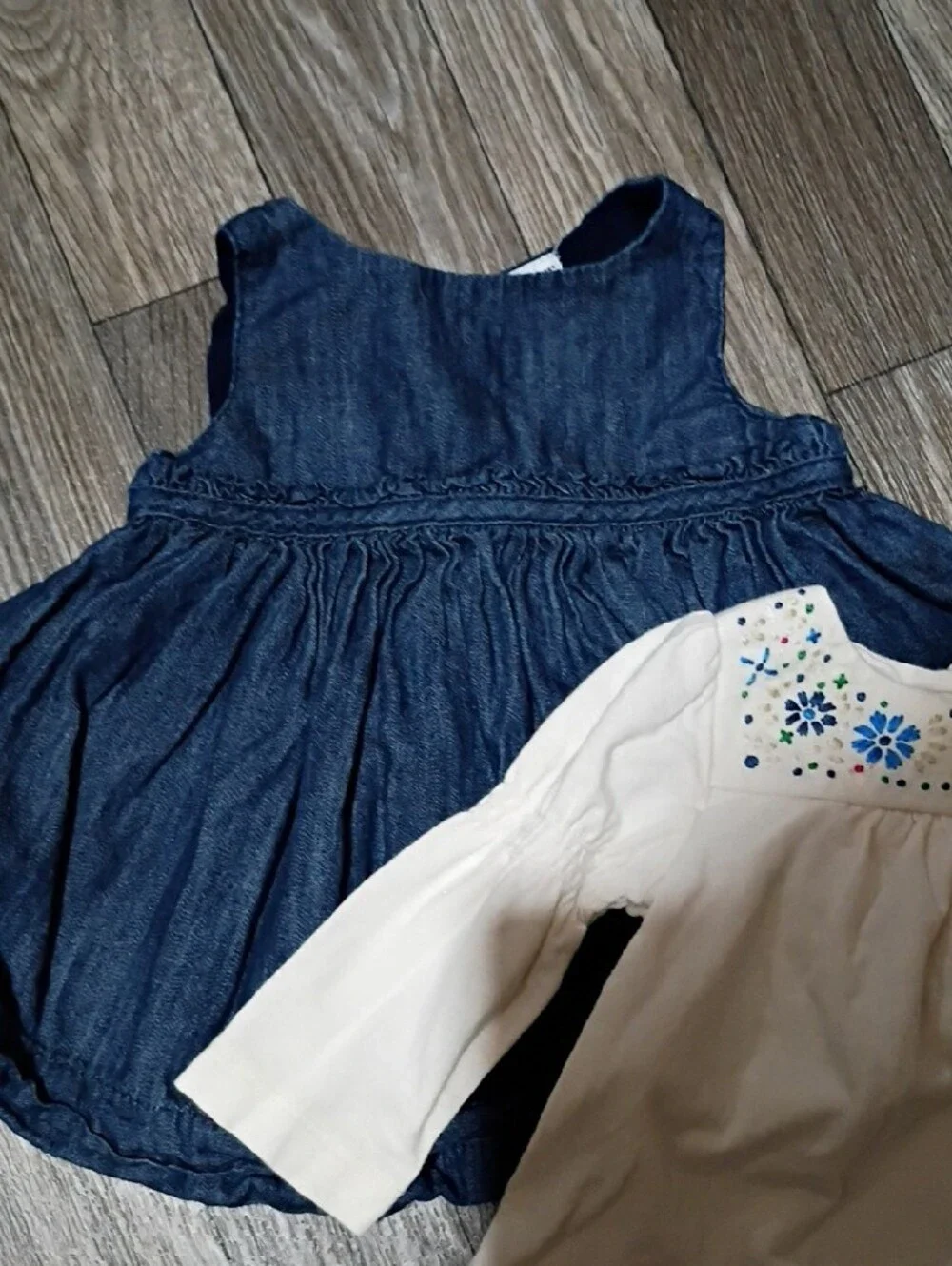 GAP two piece