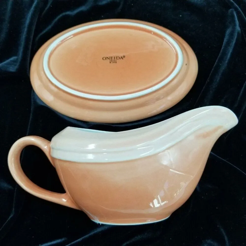 Oneida sauceboat tray
