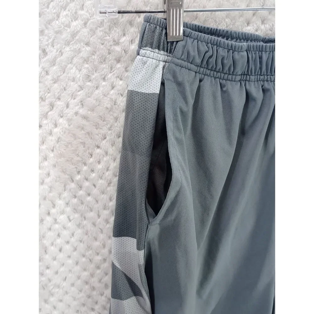 Nike shorts features