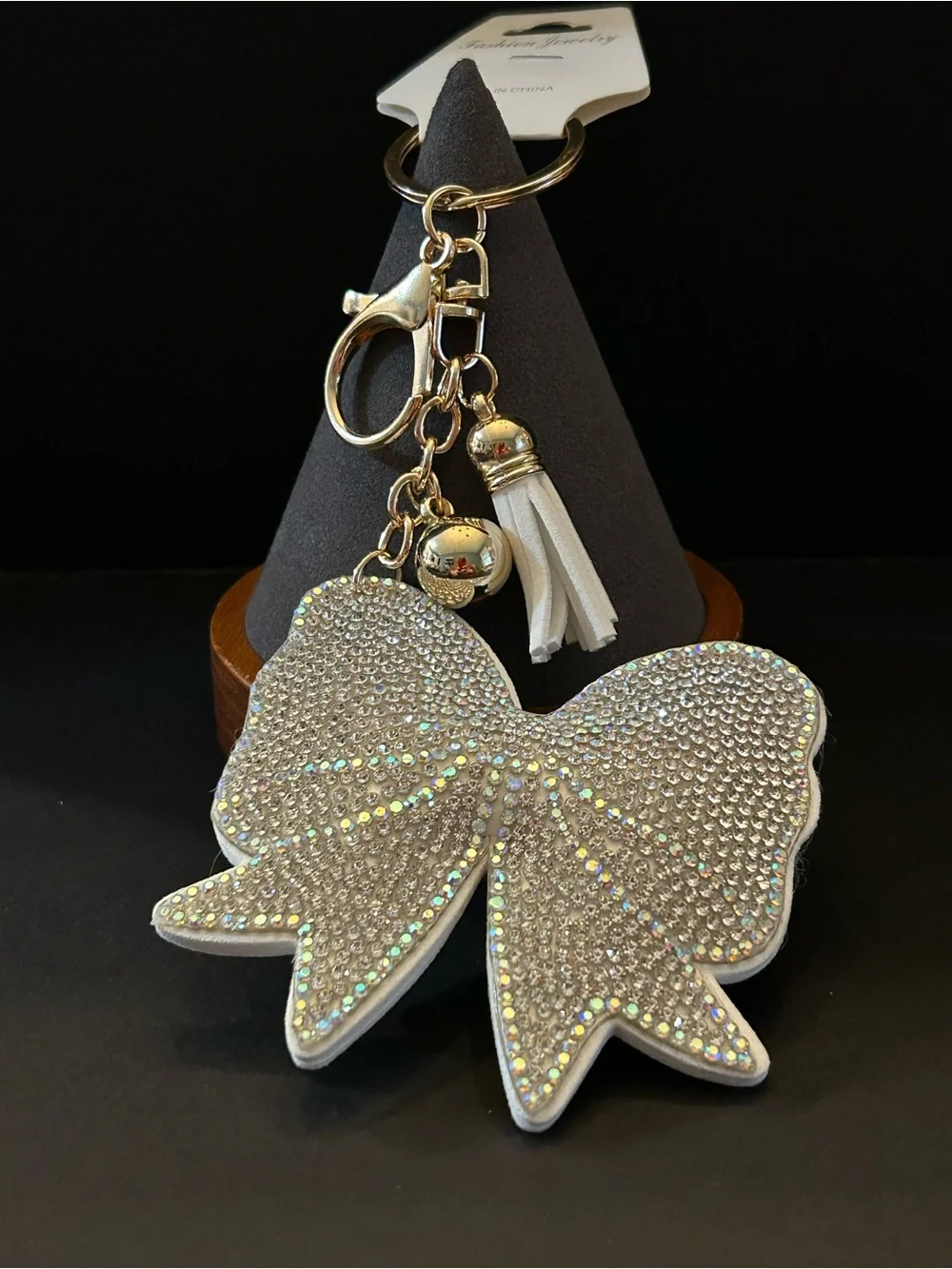 Fashion Jewelry glistening bow