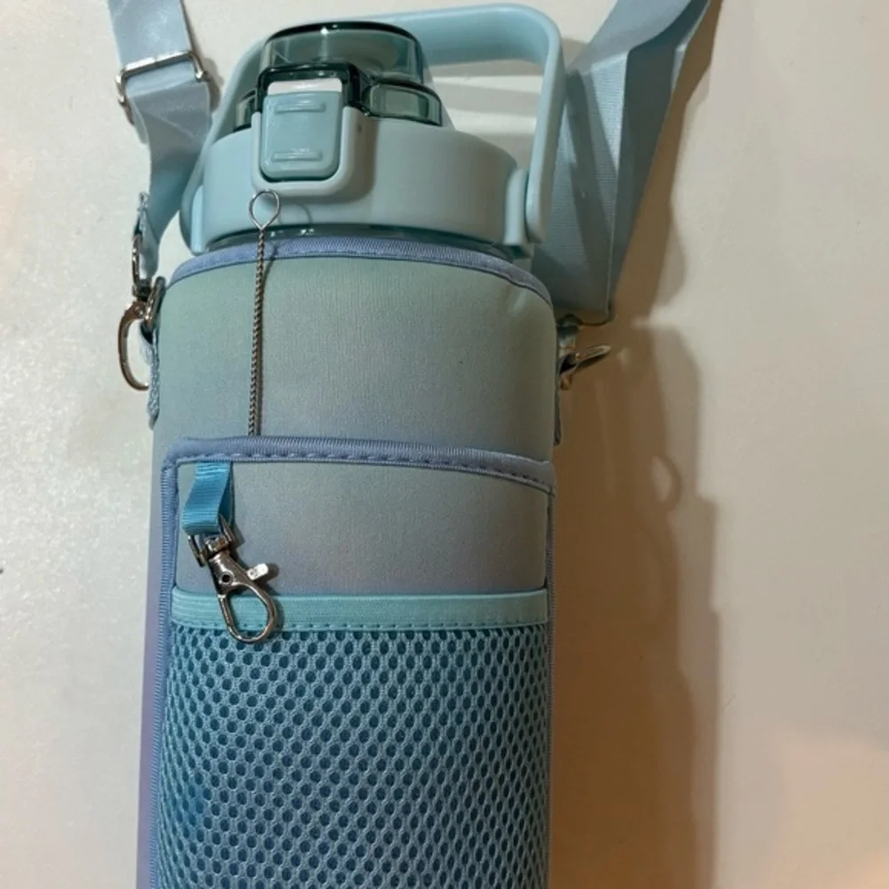 N/A •	capacity 64oz