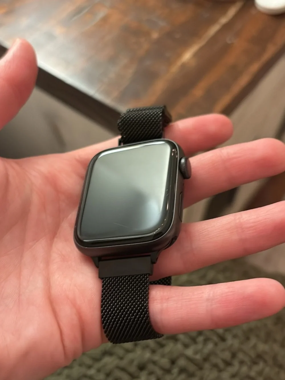 Apple se first