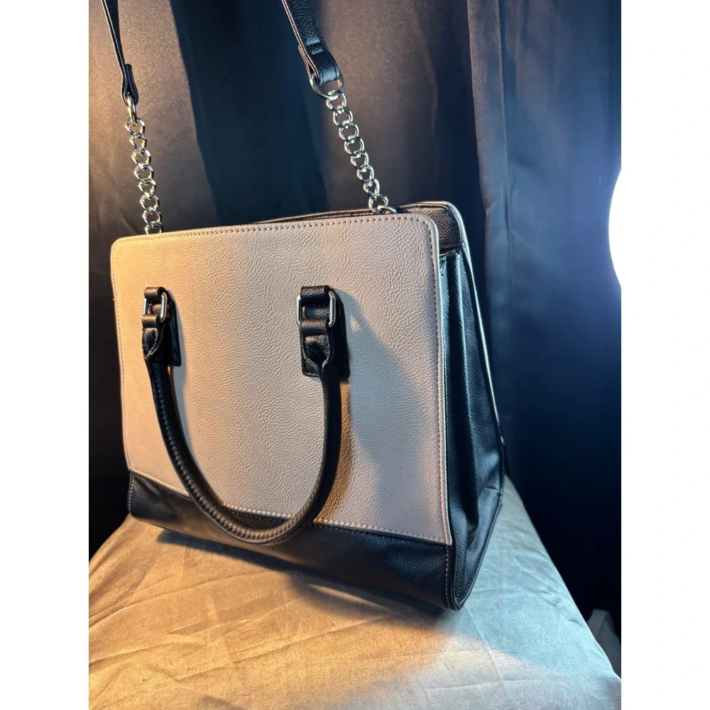 Nine West features mall