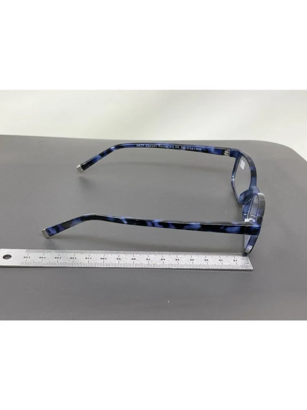 Peepers frame lenses