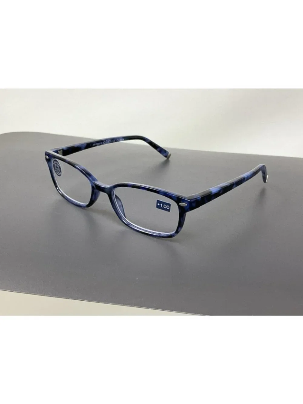 Peepers frame lenses