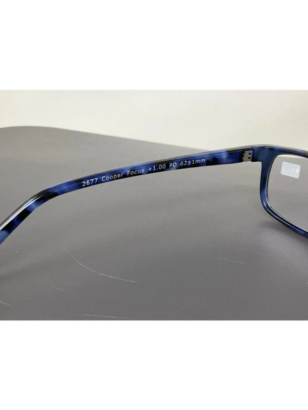 Peepers frame lenses