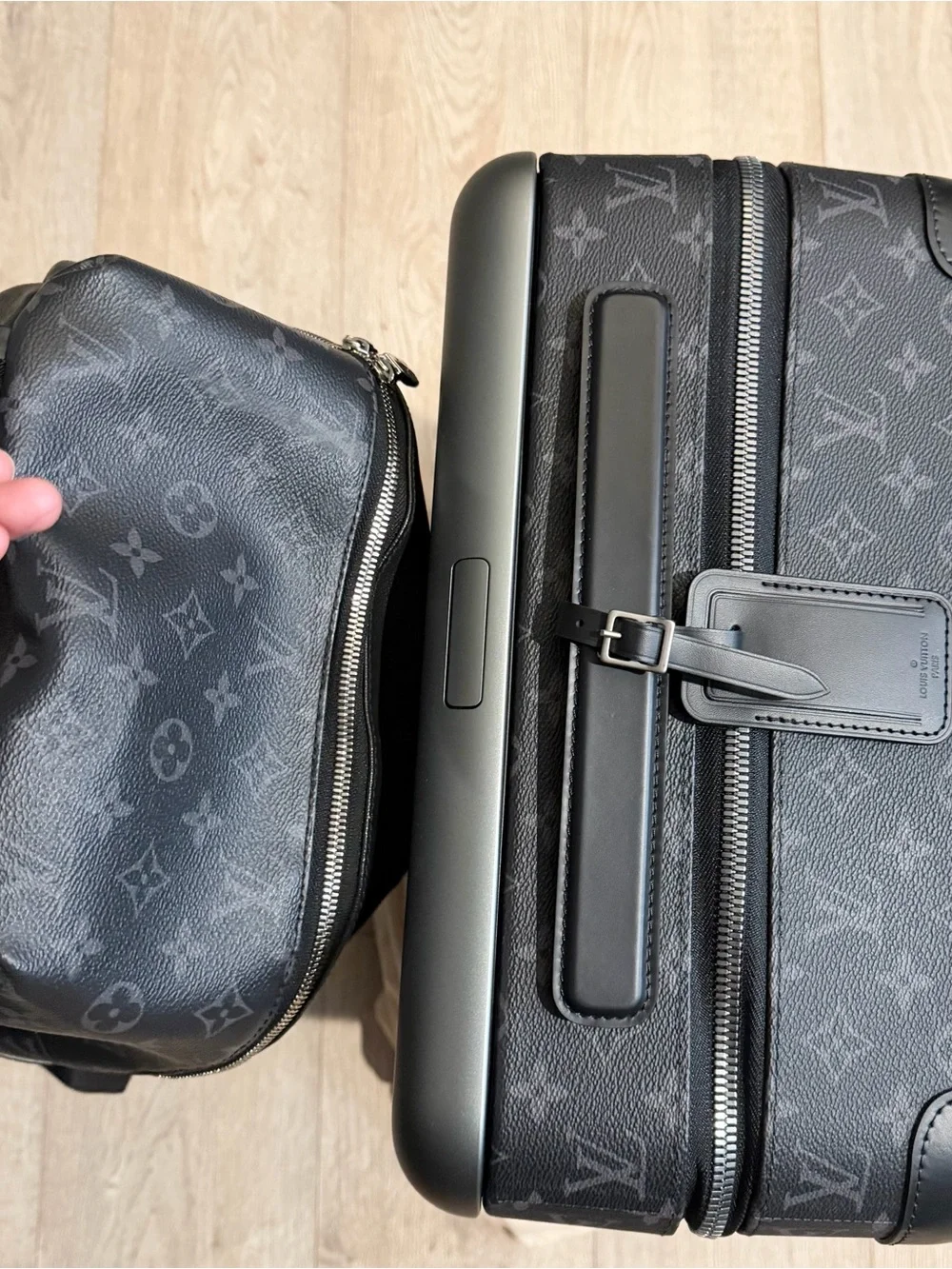 Louis Vuitton classic louis