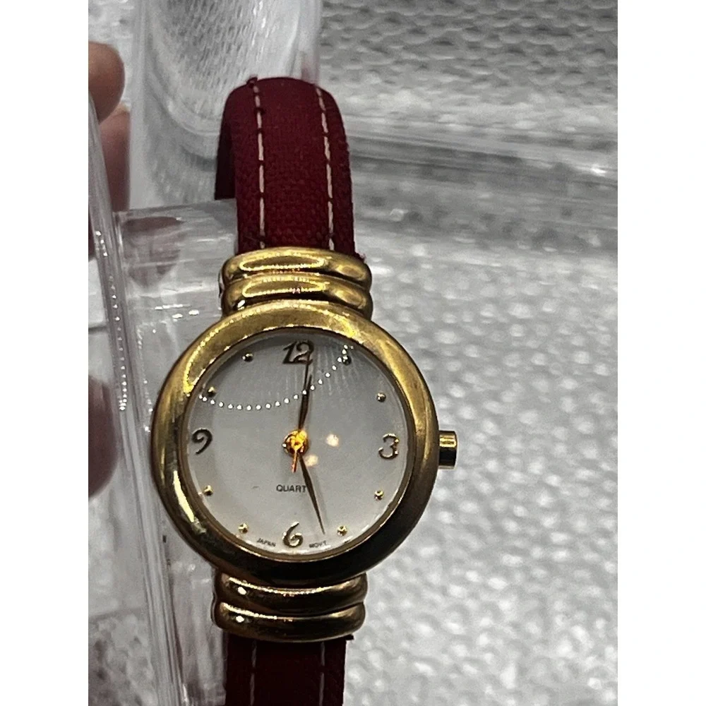 Quartz Japan Movement Gold Tone Women‎ Watch Red Bangel New Battery