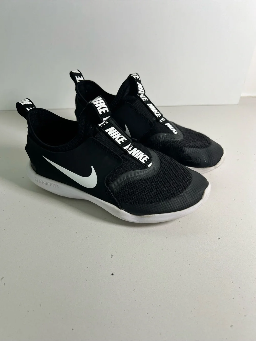 Nike Flex Runner 2 Black White Slip-On Sneakers Kids Size 1Y
