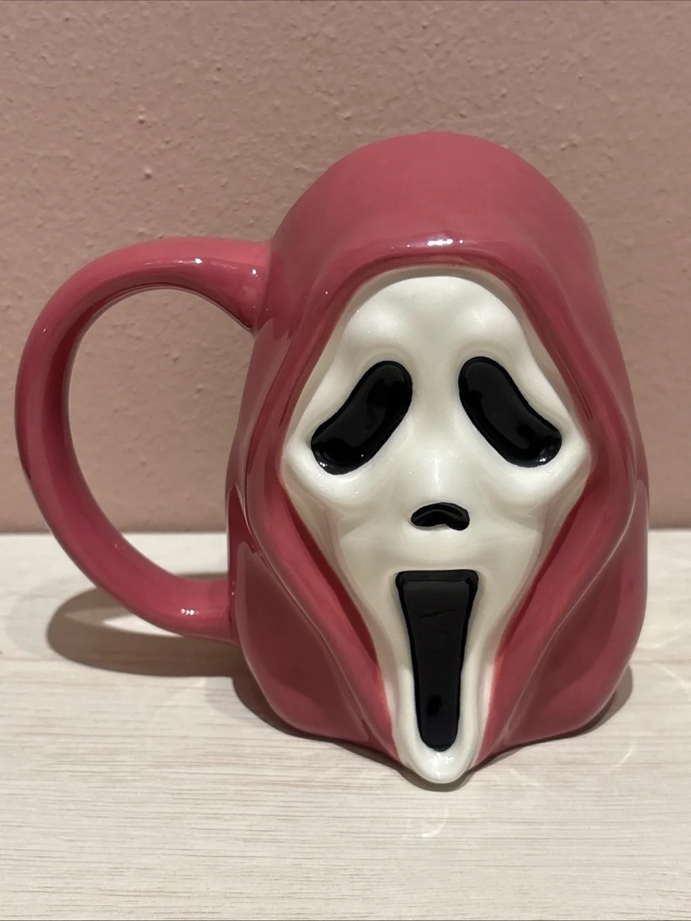 Ghost Face Scream Pink Sculpted Halloween Ceramic Mug NEW Ghostface