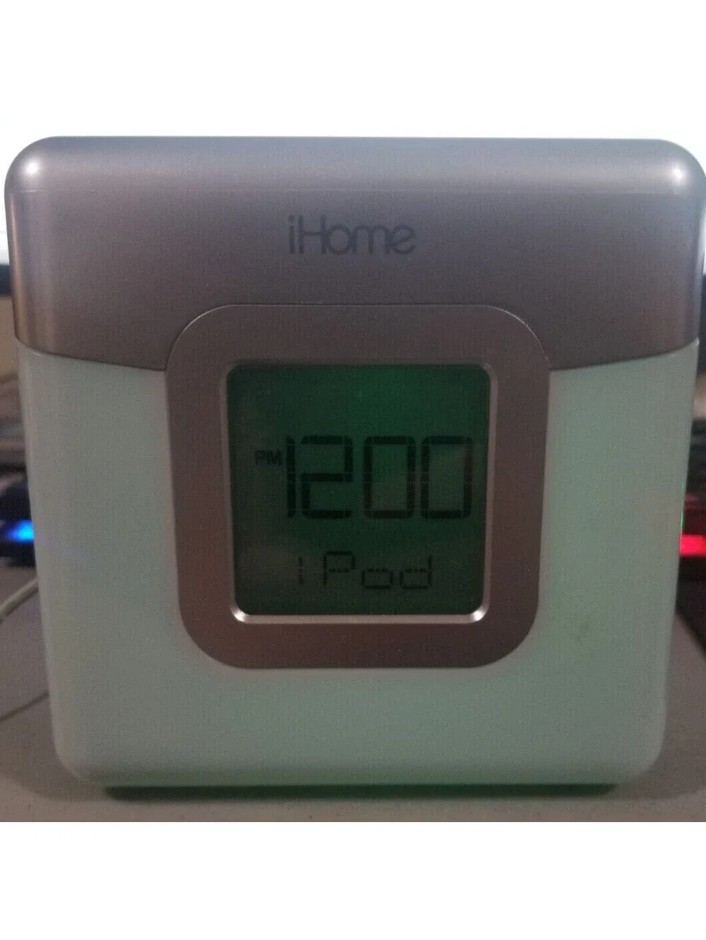 iHome iP18 Multi Color Changing Clock