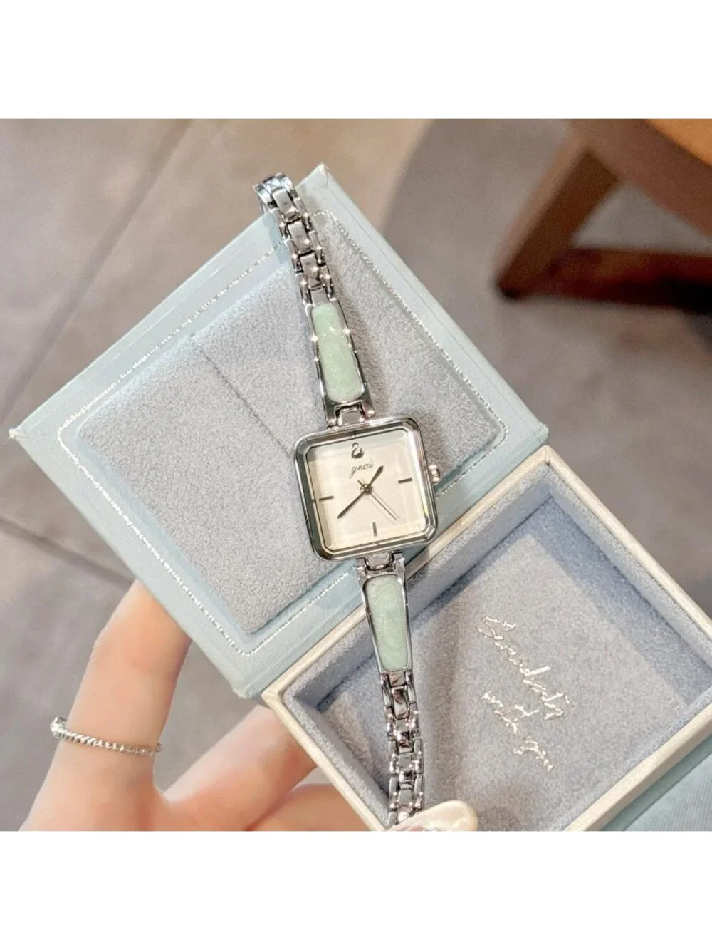 N/A elegant square