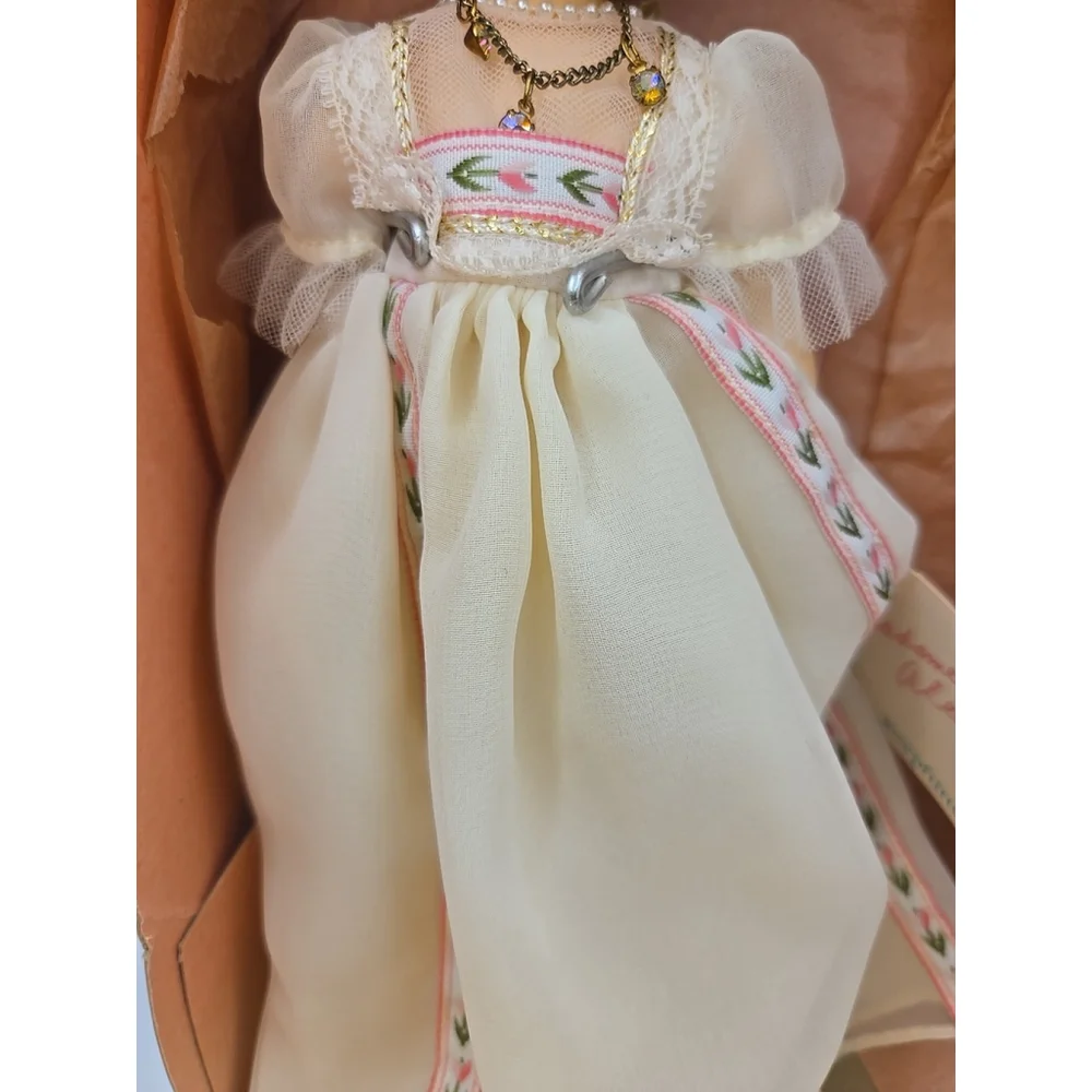 Madame Alexander 12 madame
