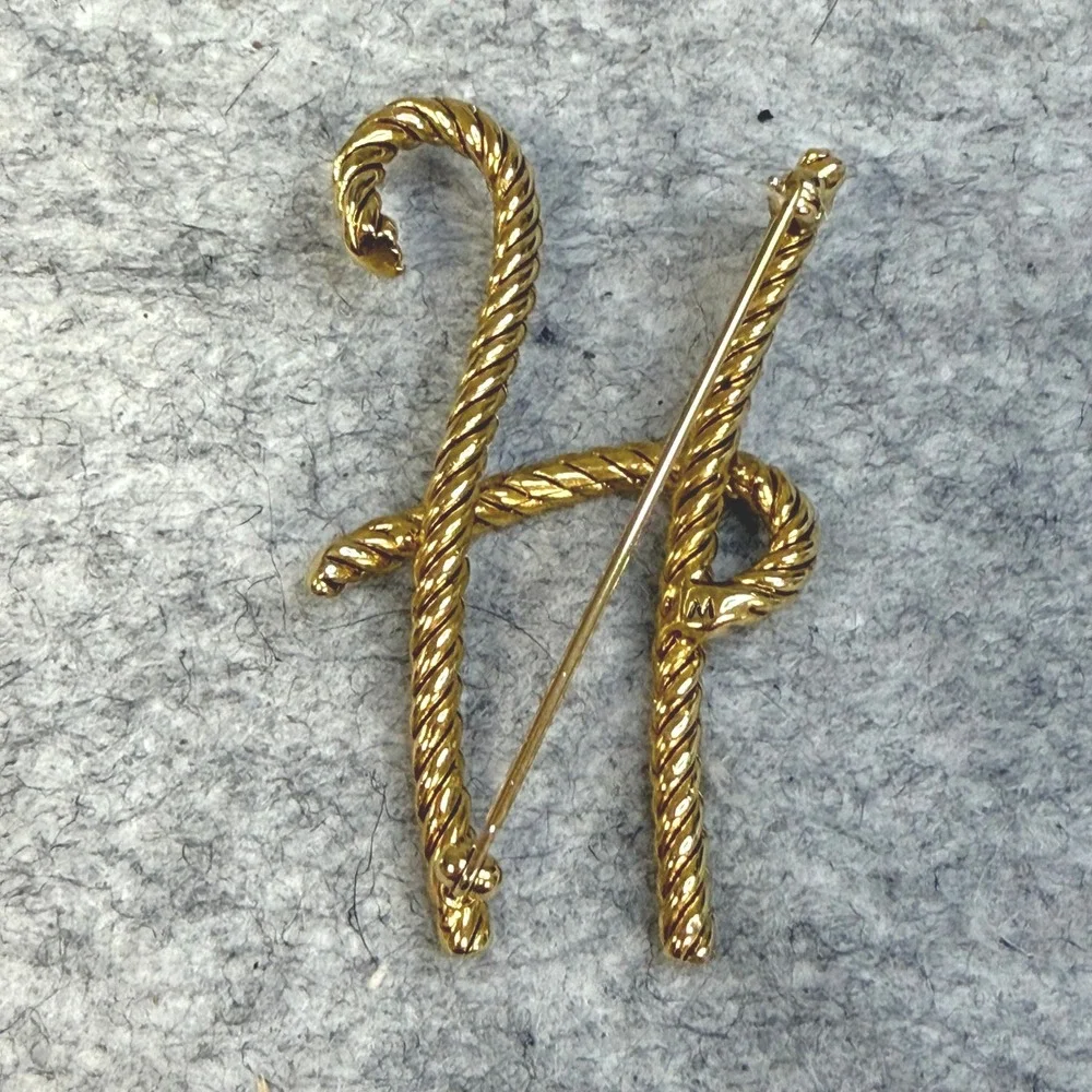 Boutique vintage gold