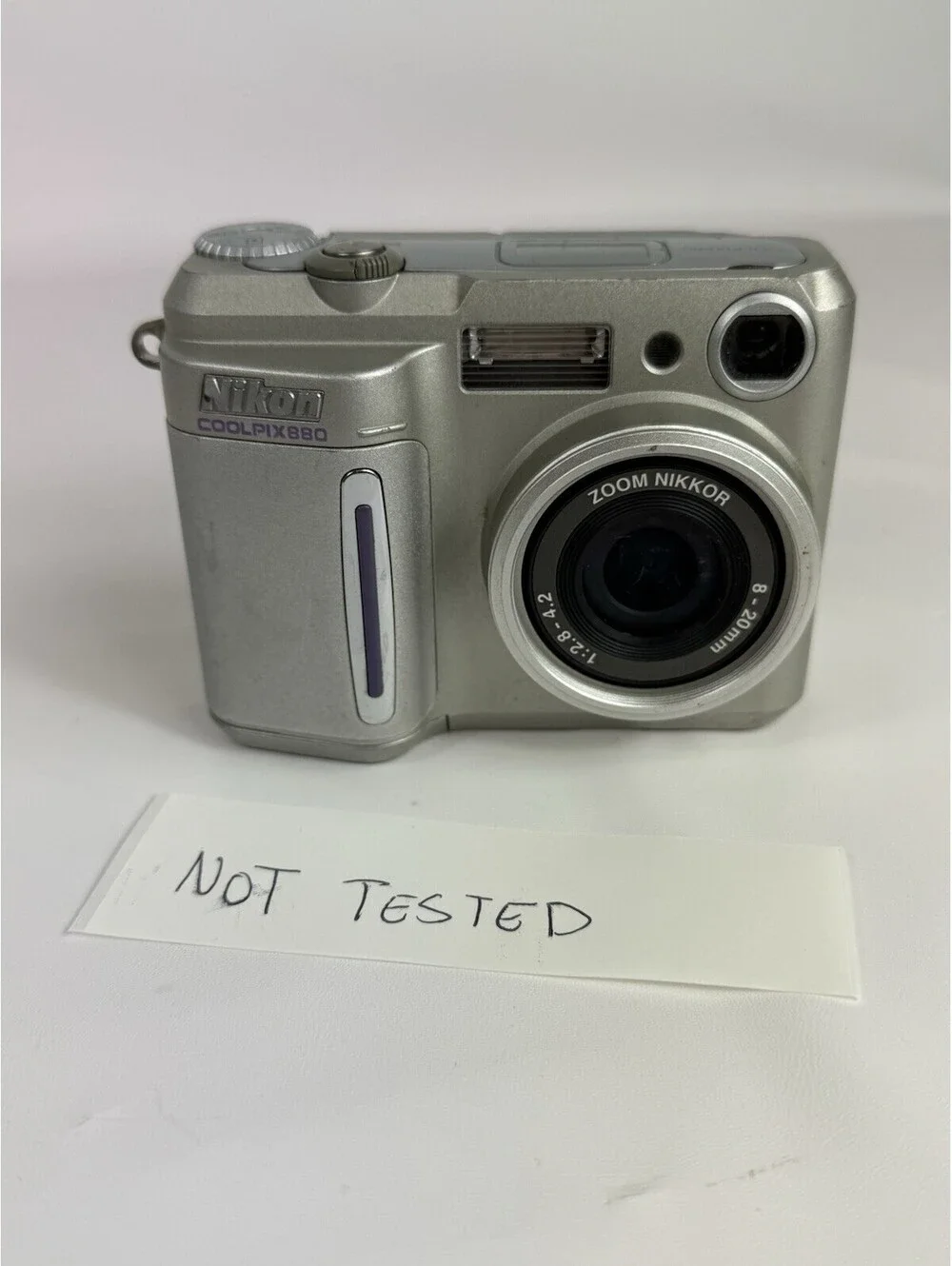 Nikon E880 Coolpix 880 Digital Camera 3.2MP 3.0x Optical Zoom Not Tested