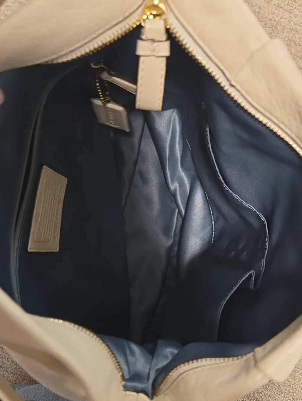 Coach elegant shoulder