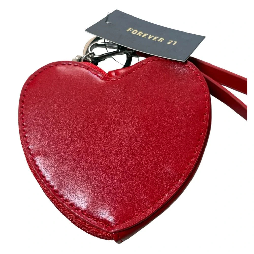 Forever 21 Red‎ Heart Coin Purse Wristlet Keychain New With Tags
